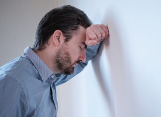 Rendre obligatoire la sensibilisation à la santé mentale en milieu de travail