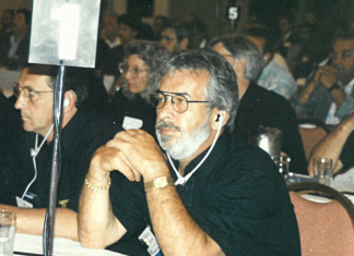 Lionel Dorais, à droite, au congrès de Teamsters Canada dans les années ’90.